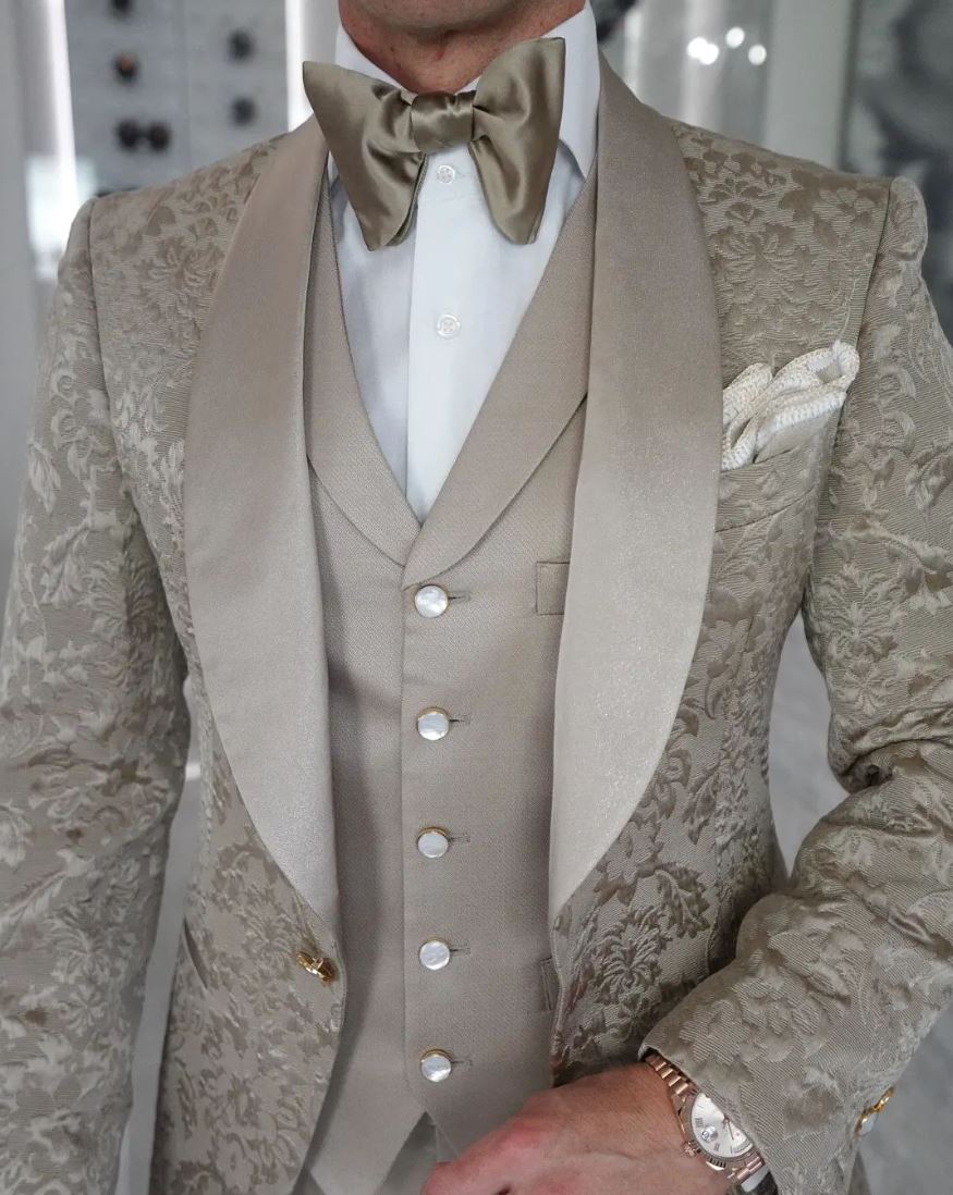 Creative black tie look featuring Sebastian Cruz Couture Champagne Oro Fiore