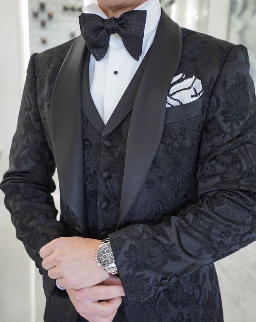 New Year's Eve formal look featuring Sebastian Cruz Couture Black Vittoriana