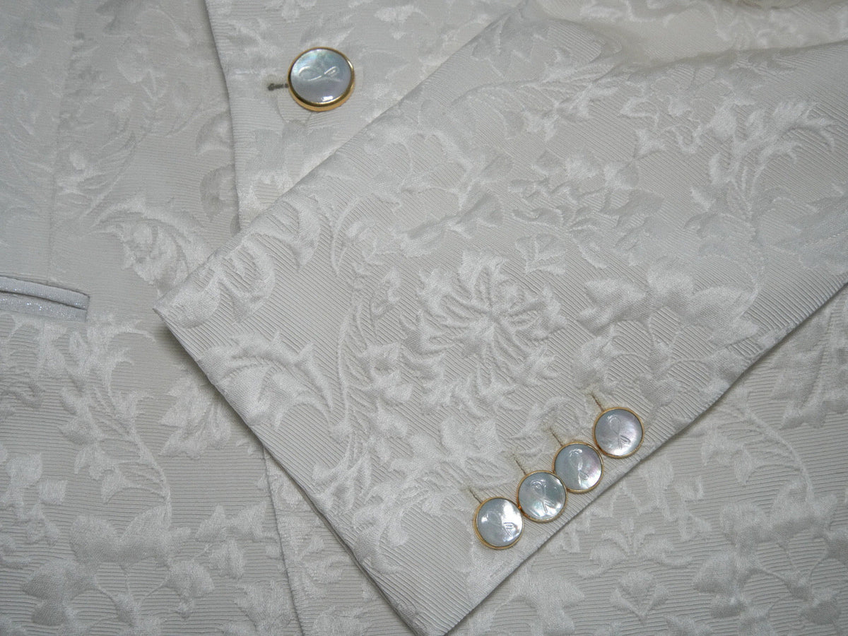 Mother Of Pearl With Gold Tone Buttons For Dinner Jacket-4