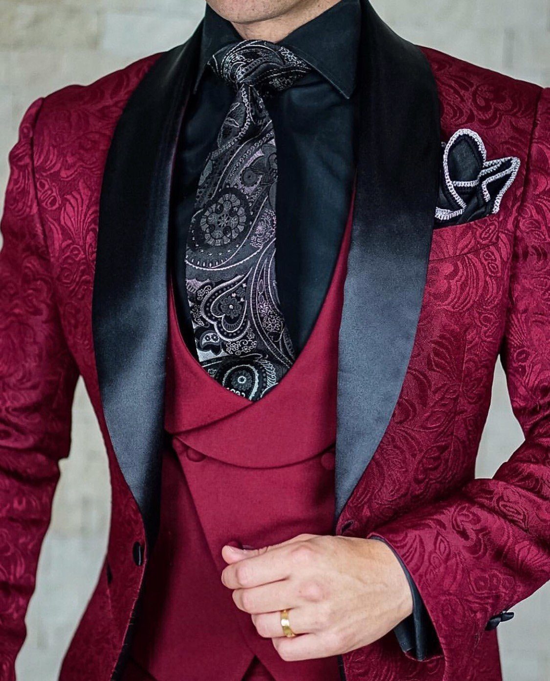 Venetian Paisley Tie in Black Argento Luxury Necktie-2