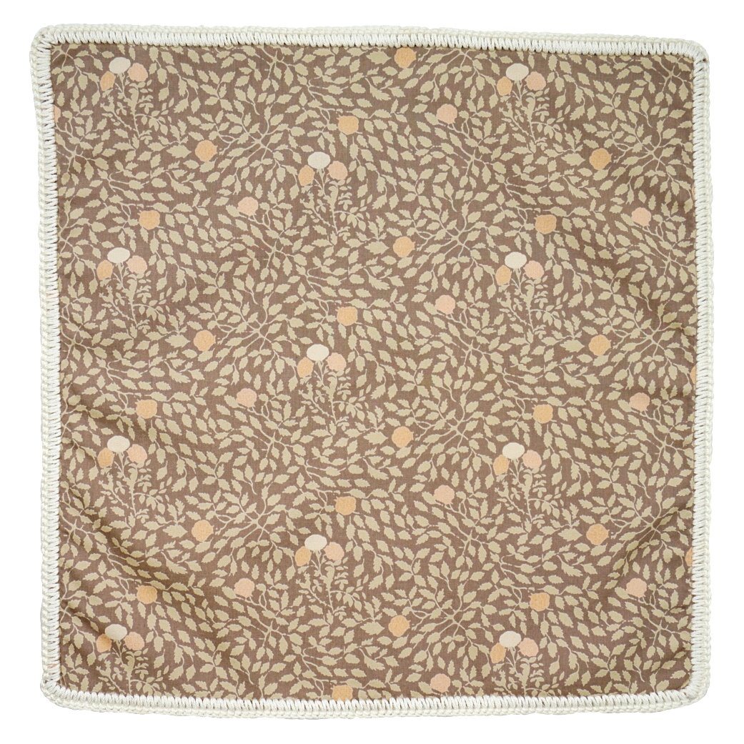Moca Foglia with White Signature Border