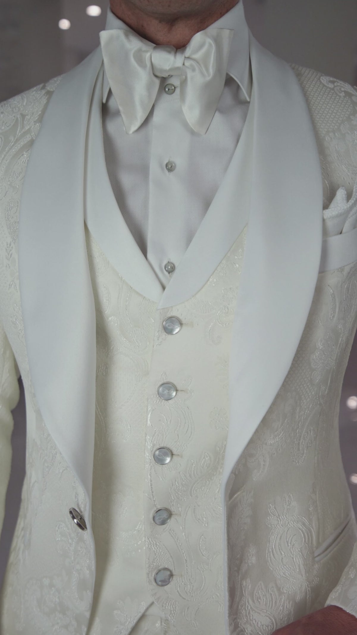 Vanilla Vittoriana Dinner Jacket @ The Vault-3